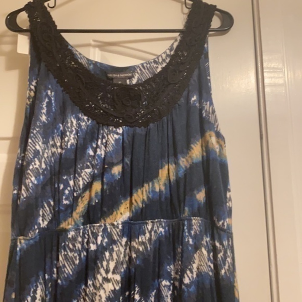 Dress - Picture 2 of 2
